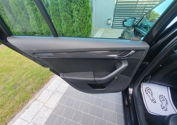 Skoda Octavia cena 56999 przebieg: 246281, rok produkcji 2015 z Grudziądz małe 781